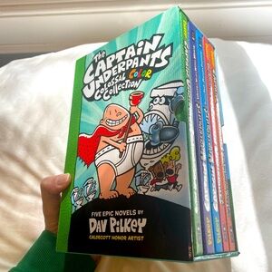 Captain Underpants boxed set -five epic novels by Dav Pilkey EUC read 1x